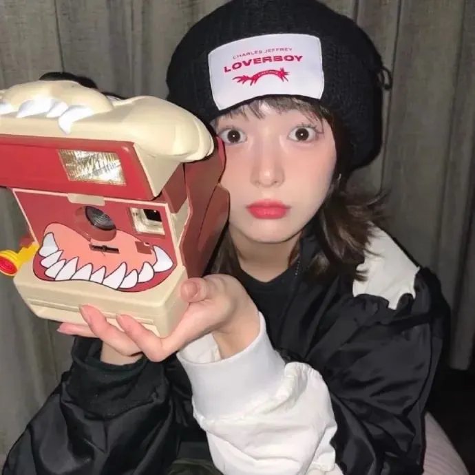 采蘑菇的夫妻
